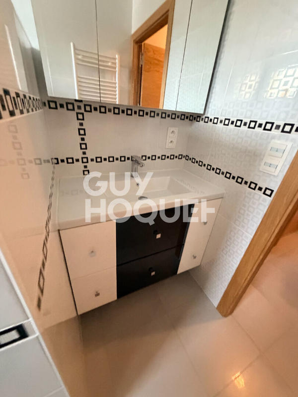 Maison - 210 m² - 8 pièces