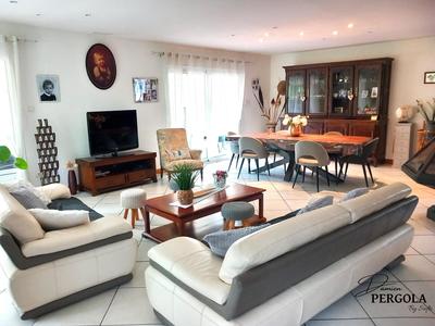 Maison - 112 m² - 5 pièces