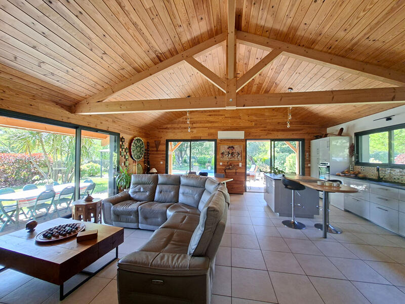 Maison - 113 m² - 6 pièces