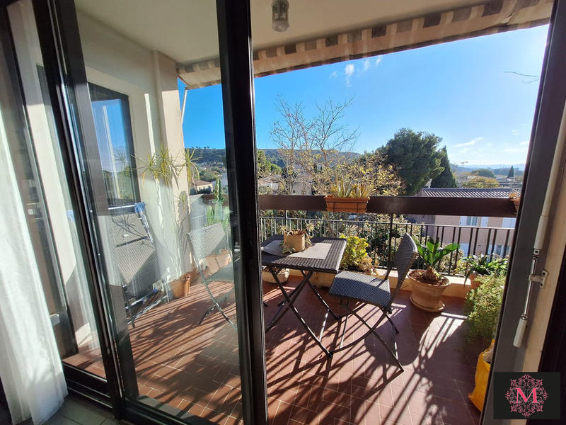 Appartement - 75 m² - 3 pièces