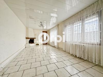 Maison - 98 m² - 4 pièces