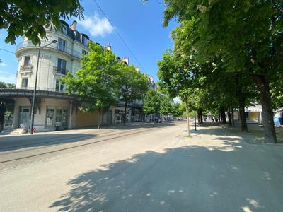 Fonds de commerce - 406 m²