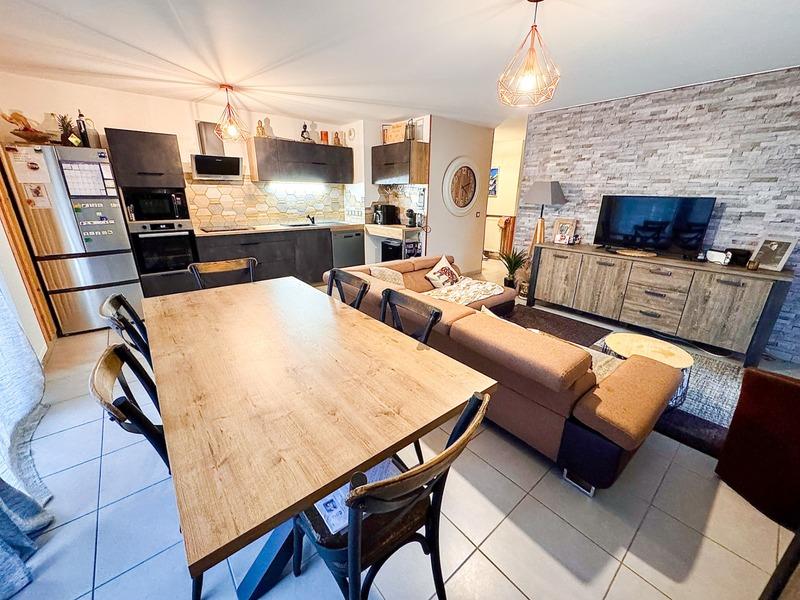 Appartement - 82 m² - 4 pièces