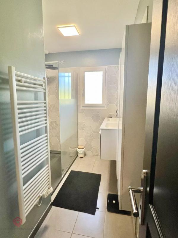 Villa - 99 m² - 4 pièces