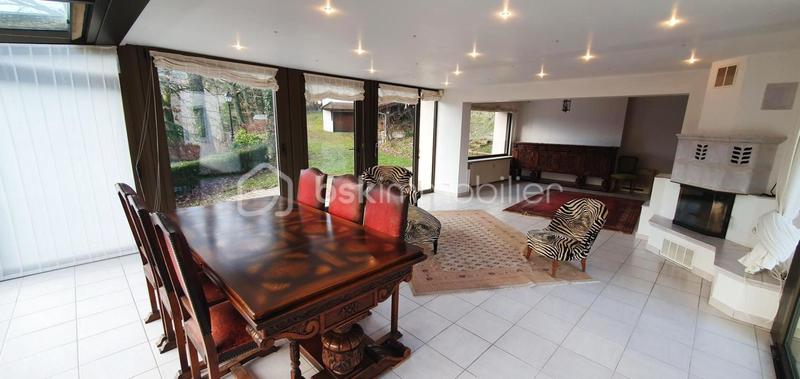 Propriété - 312 m² - 7 pièces