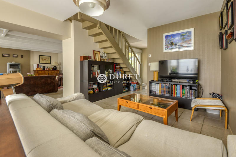 Maison - 198 m² - 6 pièces