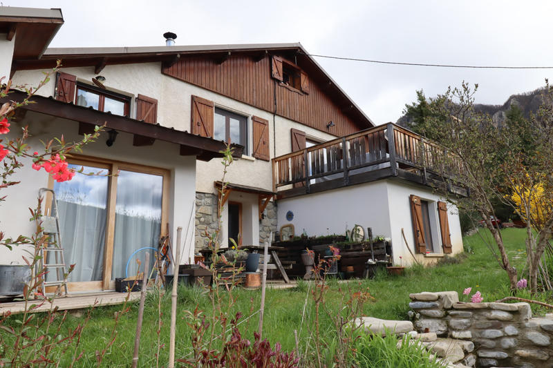 Maison - 190 m² - 8 pièces