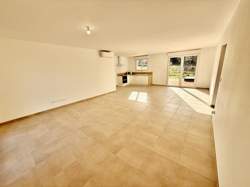 Maison - 95 m² - 5 pièces