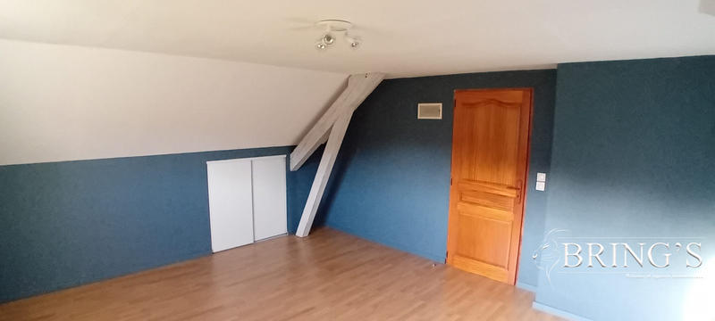 Maison - 218 m² - 9 pièces