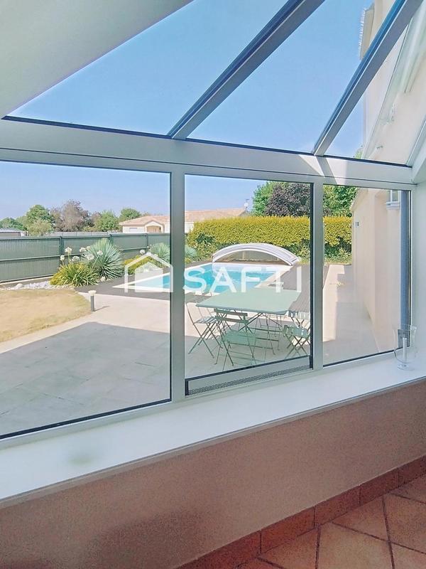 Maison - 237 m² - 10 pièces