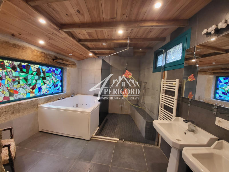 Maison ancienne - 225 m² - 9 pièces