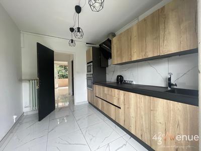 Appartement - 81 m² - 4 pièces