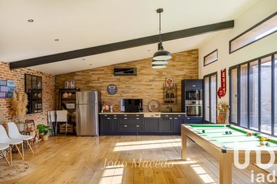 Maison - 240 m² - 6 pièces