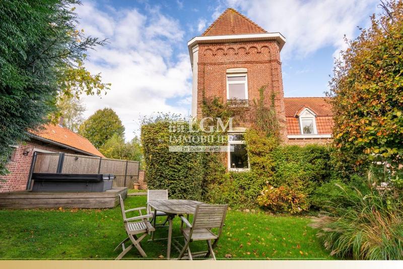 Villa - 256 m² - 5 pièces