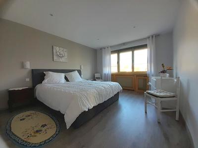 Maison - 400 m² - 10 pièces