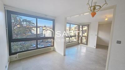 Appartement - 81 m² - 4 pièces