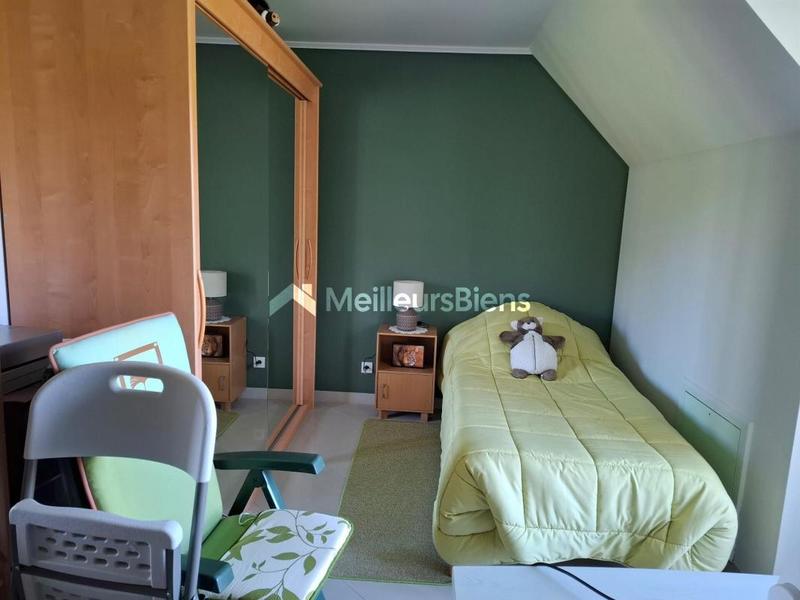 Maison traditionnelle - 186 m² - 8 pièces