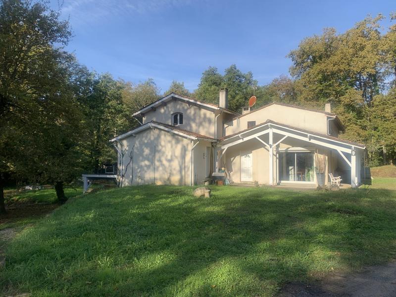 Maison - 192 m² - 8 pièces