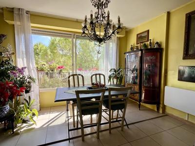 Appartement - 104 m² - 5 pièces