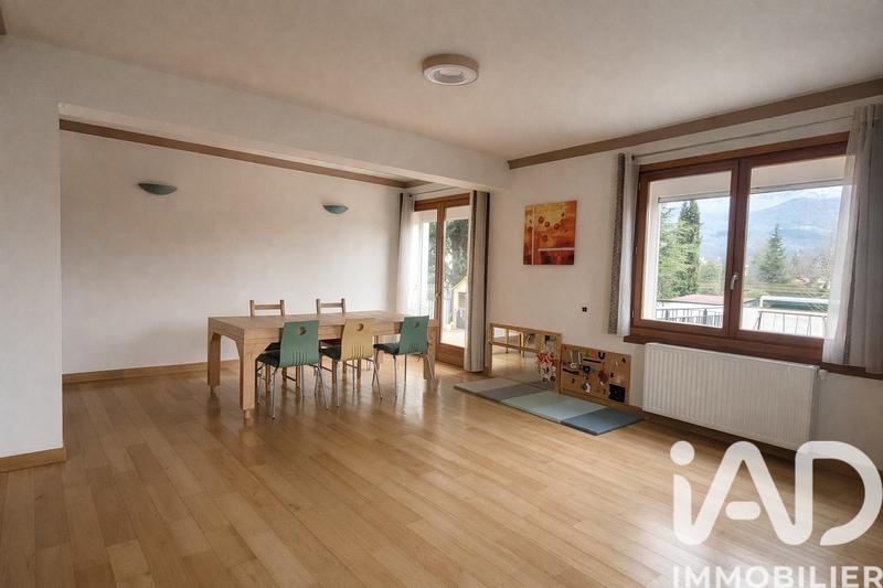 Maison - 214 m² - 6 pièces
