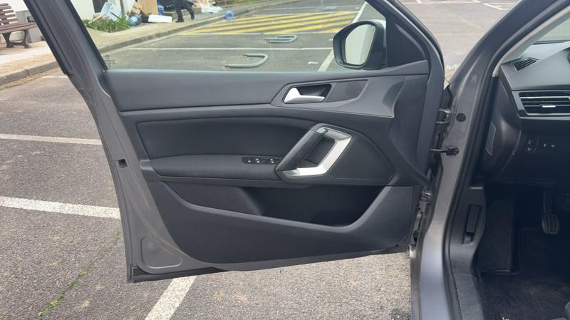 Peugeot 308 II 1.6 BlueHDi 120 Style