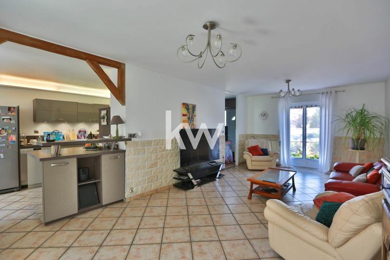 Maison - 140 m² - 6 pièces