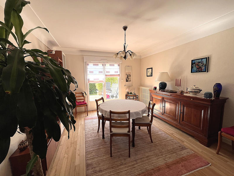 Maison - 167 m² - 7 pièces