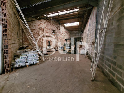 Entrepôt - 200 m²