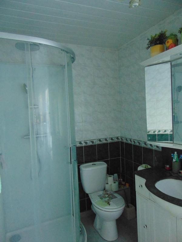 Local commercial - 164 m² - 6 pièces