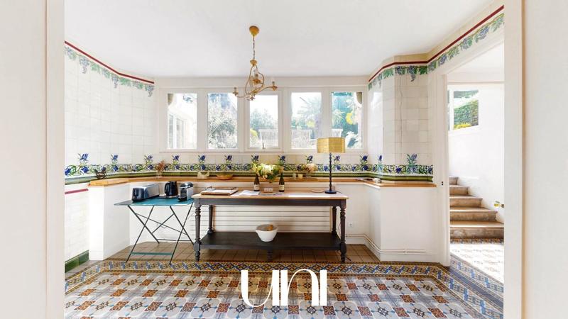 Maison bourgeoise - 264 m² - 7 pièces