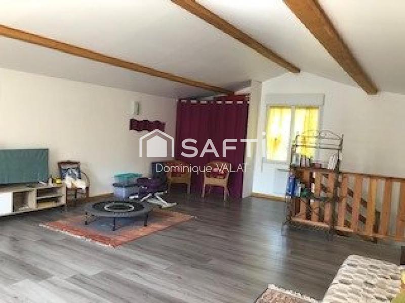 Maison - 218 m² - 5 pièces