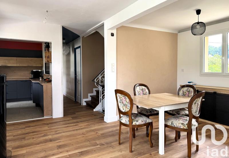 Maison - 180 m² - 8 pièces