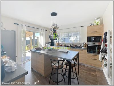 Maison - 130 m² - 6 pièces