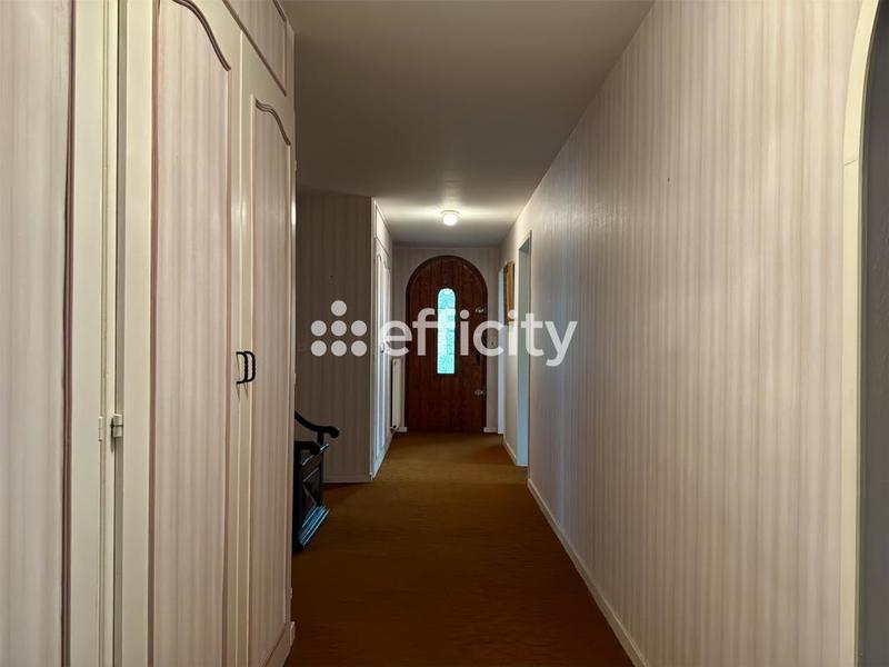 Maison - 183 m² - 5 pièces