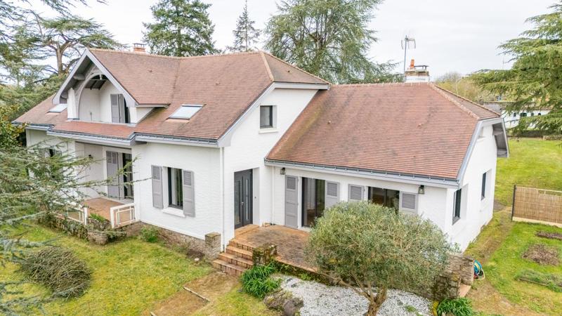 Maison bourgeoise - 290 m² - 12 pièces