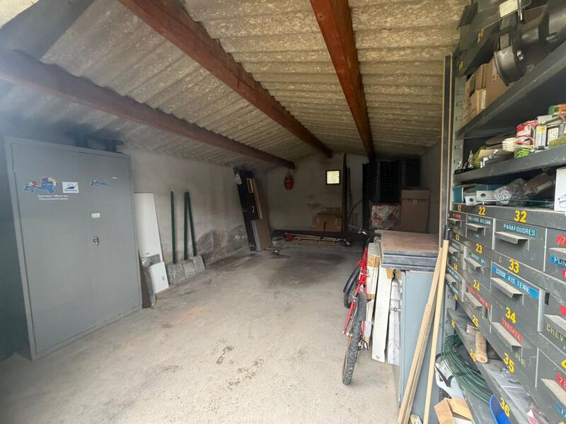 Parking / Garage - 24 m²