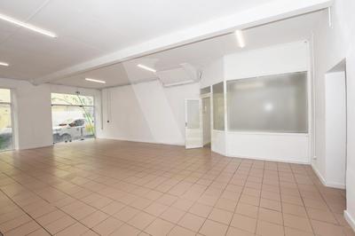 Local commercial - 192 m² - 4 pièces