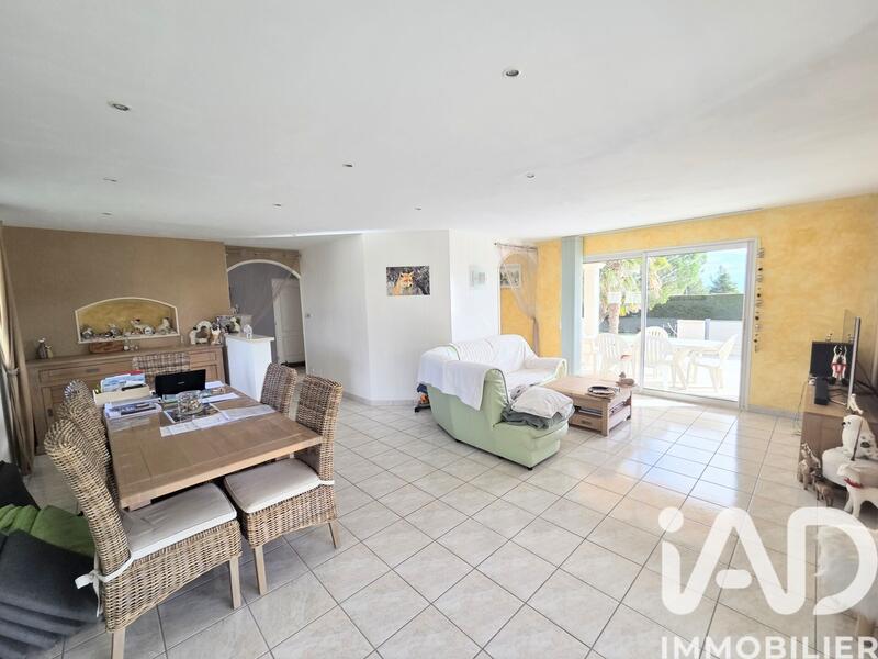 Maison - 102 m² - 4 pièces