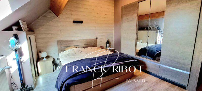 Maison - 224 m² - 7 pièces