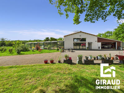 Maison - 200 m² - 7 pièces