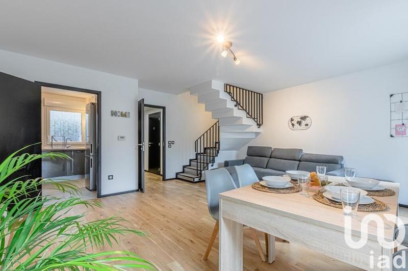 Maison - 80 m² - 4 pièces