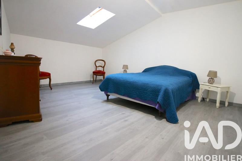 Maison - 280 m² - 11 pièces