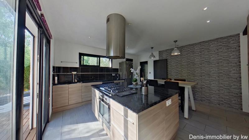 Maison - 151 m² - 6 pièces