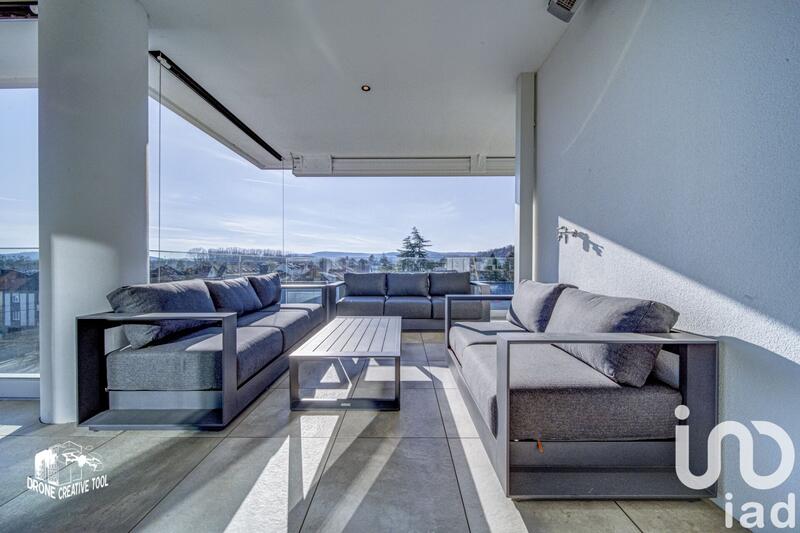 Appartement - 222 m² - 8 pièces