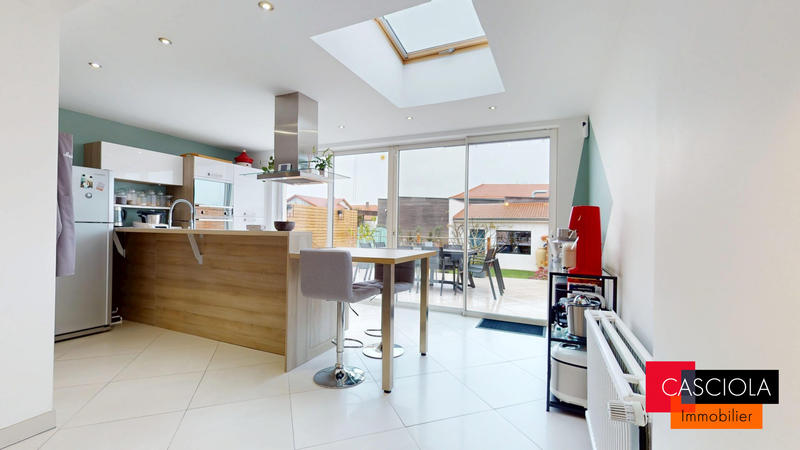 Maison - 131 m² - 6 pièces