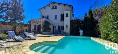 Maison de ville - 210 m² - 9 pièces