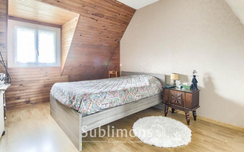 Maison traditionnelle - 96 m² - 6 pièces