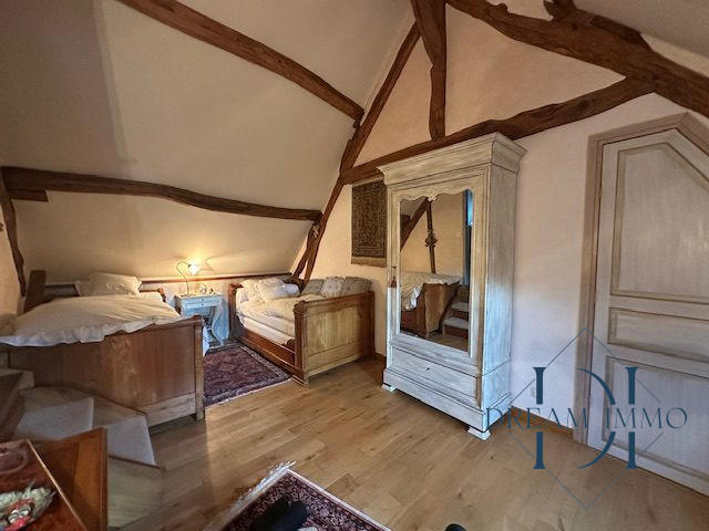 Maison ancienne - 240 m² - 10 pièces