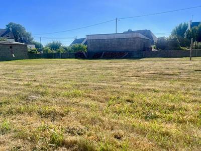 Terrain constructible - 811 m²