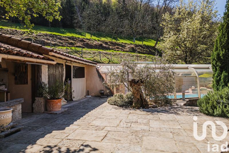 Maison - 185 m² - 8 pièces